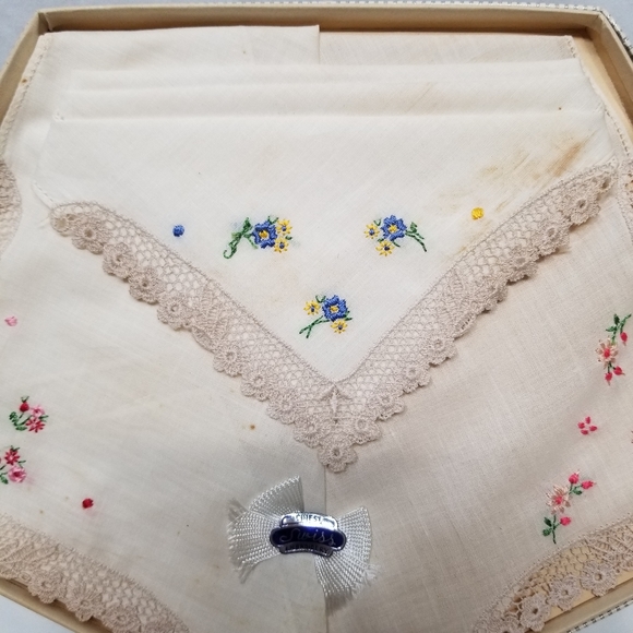 Vintage Original Print Boxed Set Swiss Handkerchiefs Lace Floral Embroidered - Picture 4 of 13